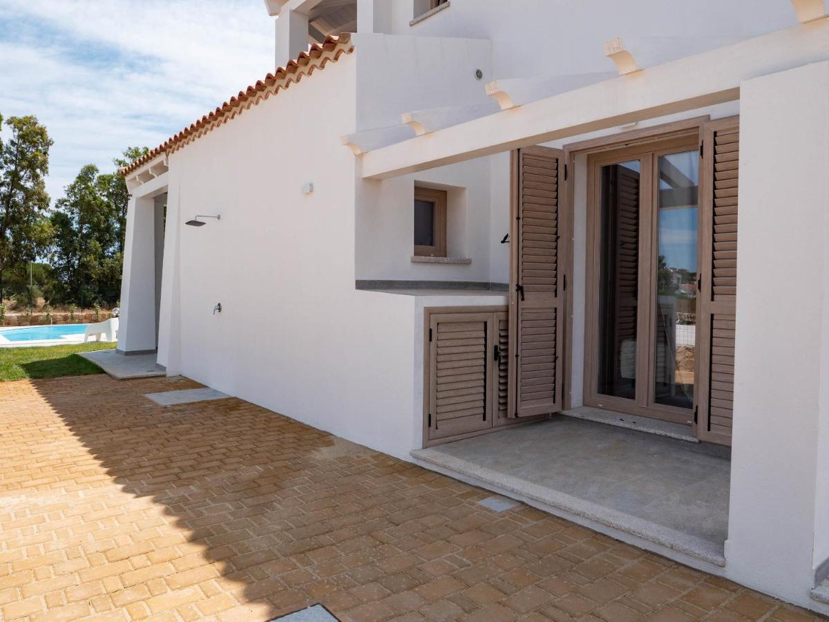 Villetta Con Piscina Budoni Affitti Spiaggia 700 Mt Exteriör bild