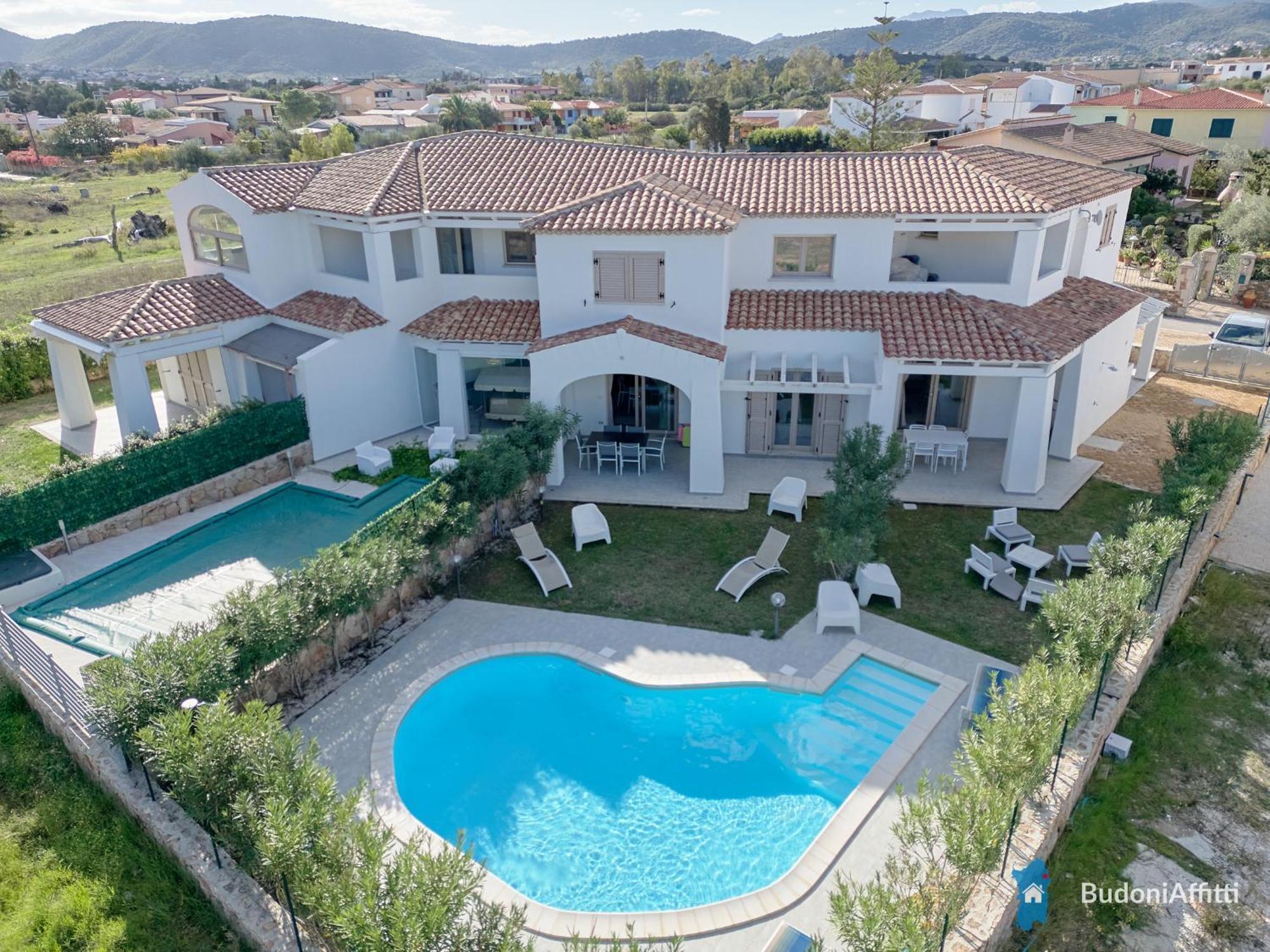 Villetta Con Piscina Budoni Affitti Spiaggia 700 Mt Exteriör bild
